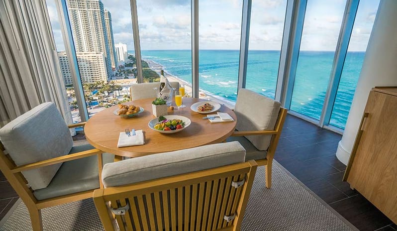 Eden Roc - Two Bedroom Suite Dining